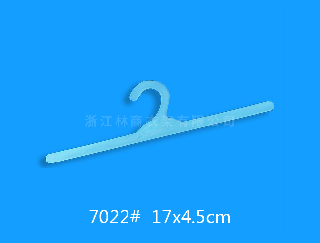 7022